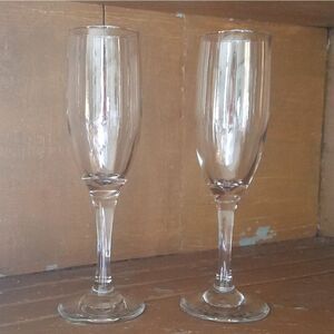 💕3 for $15💕 Set of 2 Champagne Glasses